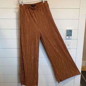 Banana Republic,Sloan.NWT. Amber/burnt orange wide legged pants.Crinkle texture.